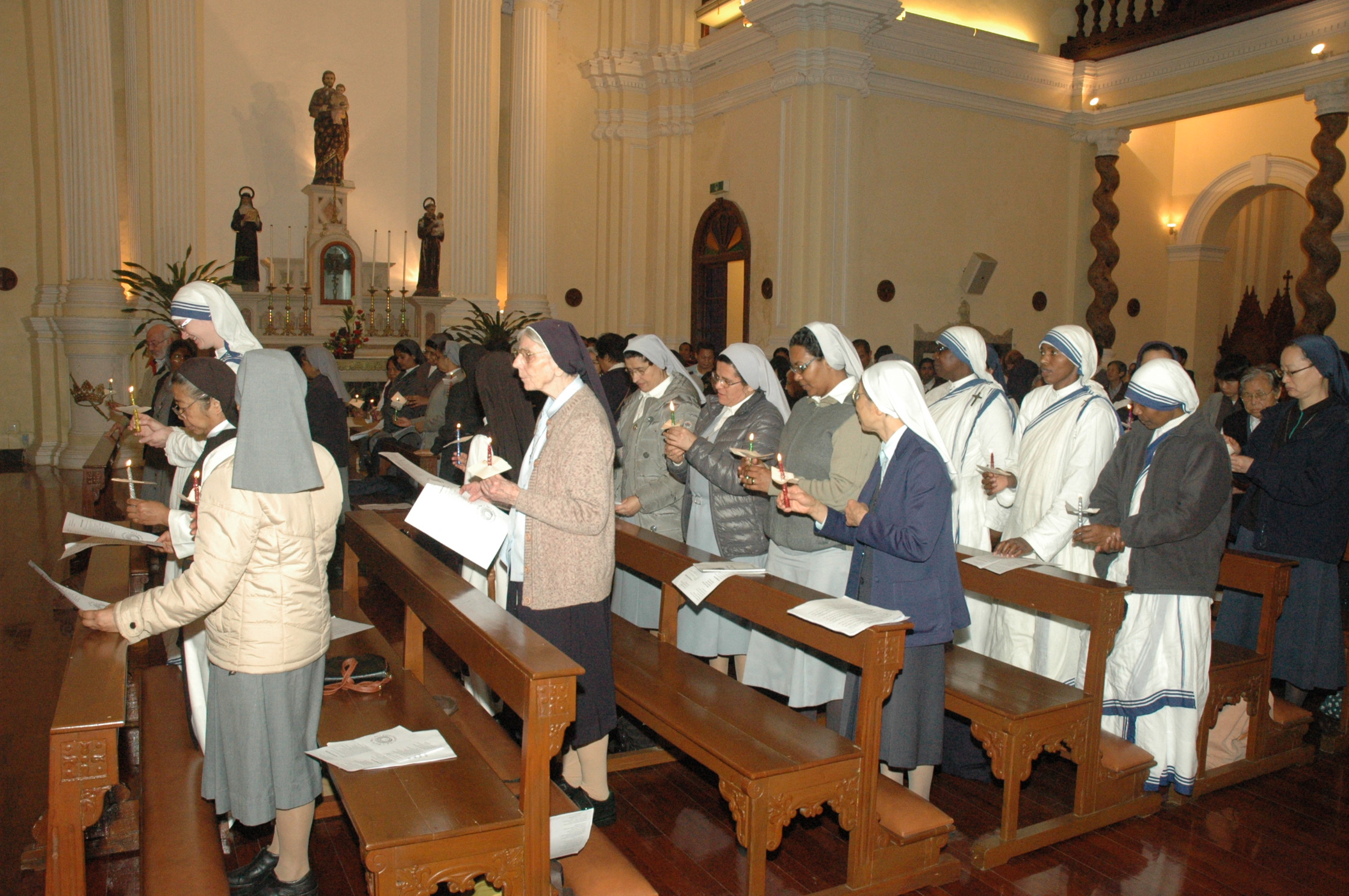 DAY OF CONSECRATED LIFE IN MACAU (February 2, 2014)